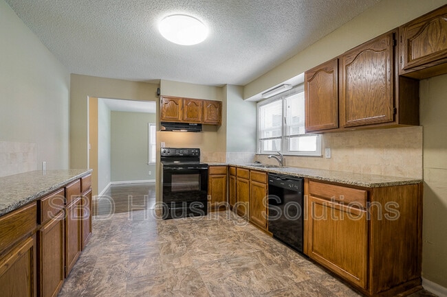 Photo - 711 E Fair St