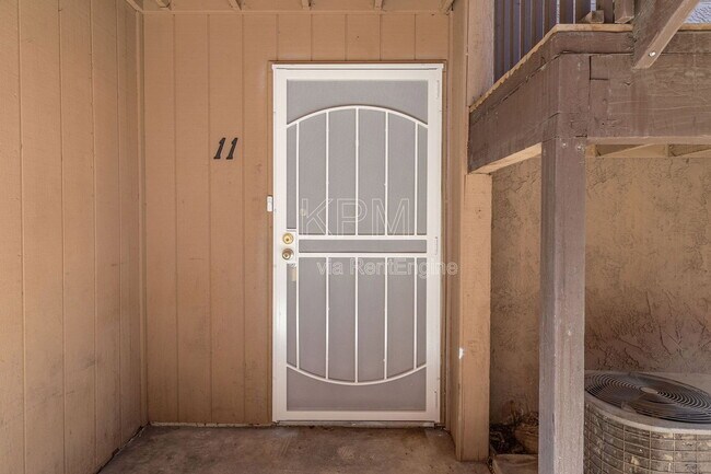 4332 Pacific Ave Unit 11