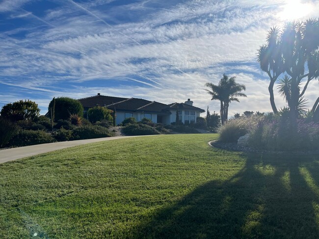 Photo - 590 Calle Cielo