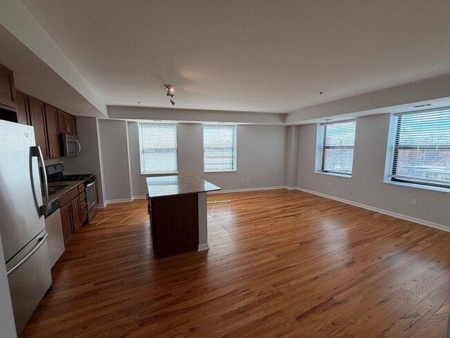 Photo - 1337 W Fargo Ave Unidad 204