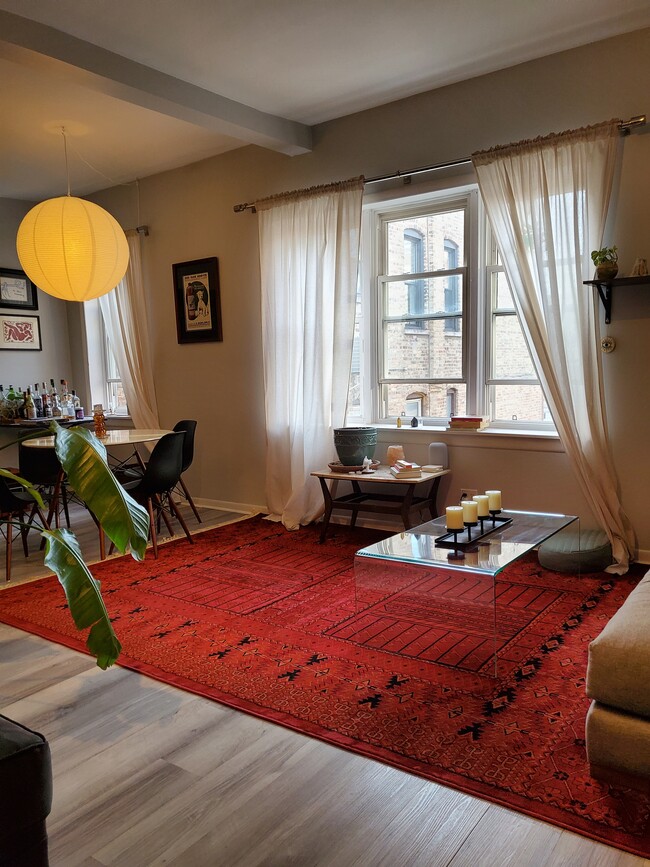 Photo - 2509 W Augusta Blvd Unidad 2F