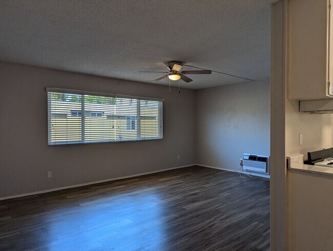 La Privada Valle Poway