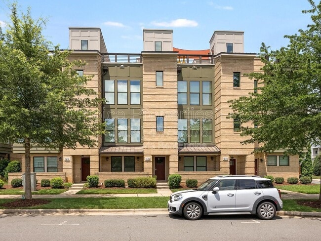 Building Photo - 1575 Duckworth Ave