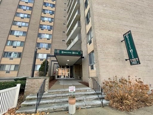 Photo - 1025 Hancock St Condo Unit 1P