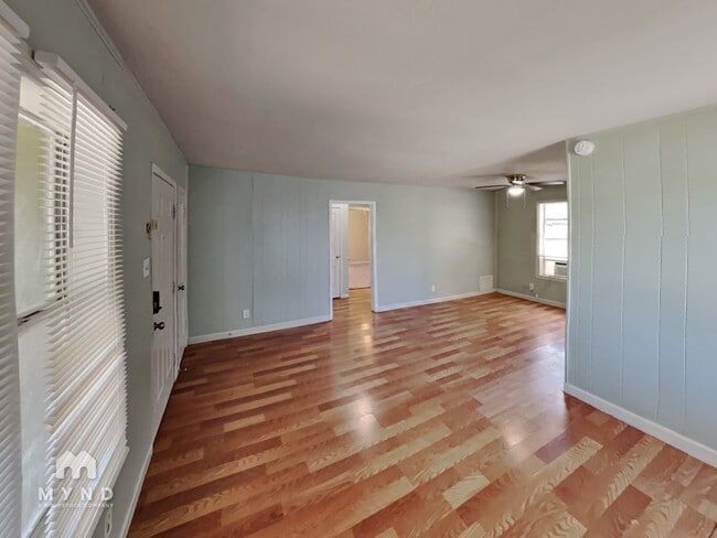 Photo - 1441 Miami Dr