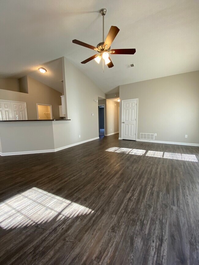 5505 Brayton Dr Available Now! House House Rental in Arlington, TN