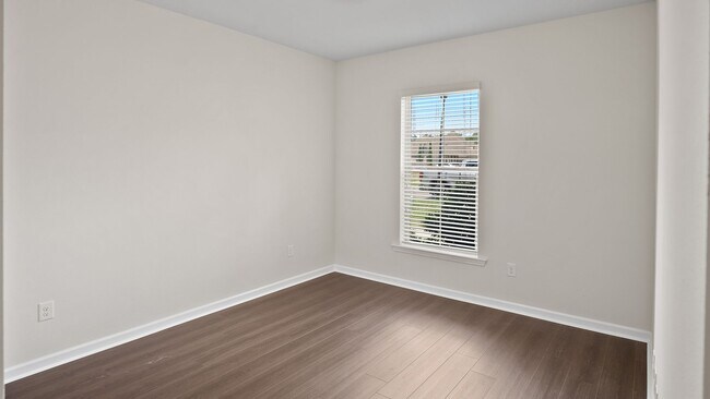 Photo - LSU Tigers—Your Off-Campus Spot is Here!