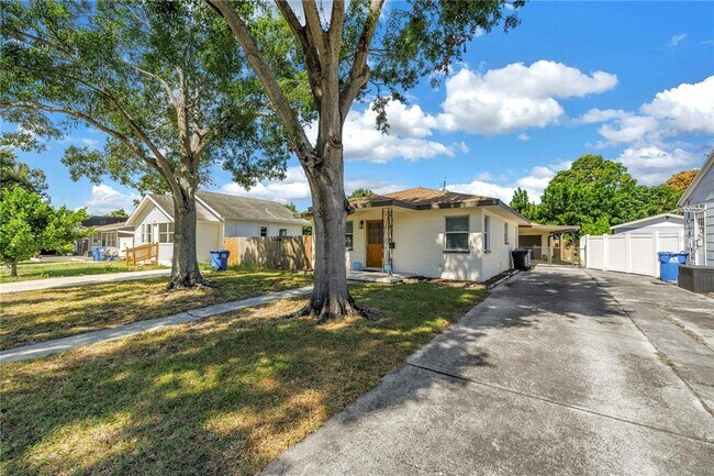 Photo - 2621 17th Ave N