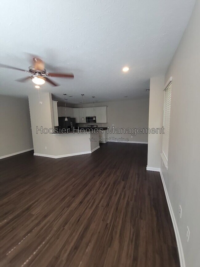 5645 Brownstone Dr