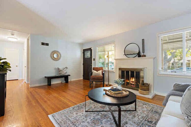 Photo - 128 Maurer Way