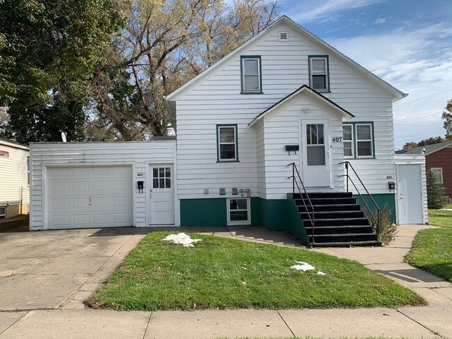 Building Photo - 407 N 12th St Unit 3/4