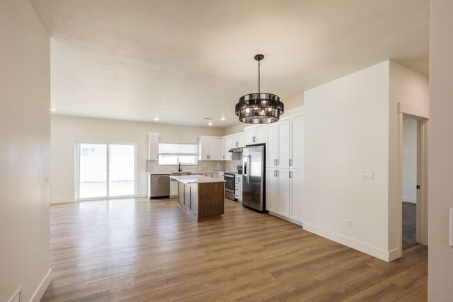 Photo - TWIN HOME FOR RENT IN SUGAR CITY - 3 BEDROOMS 2 FULL BATHROOMS