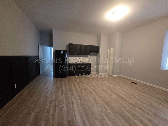 Photo - 5040 Lotus Ave Unit 1w