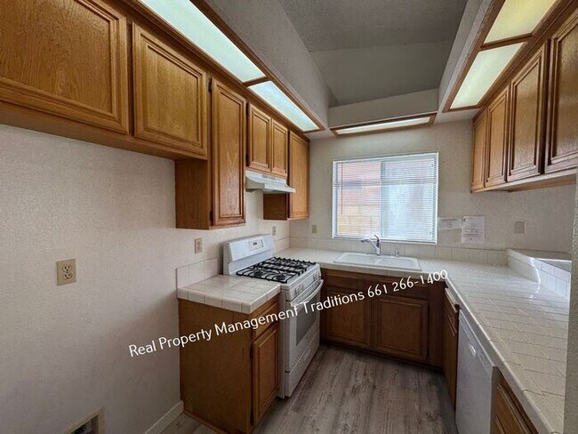 Photo - Great 4 + 2 in Rosamond!