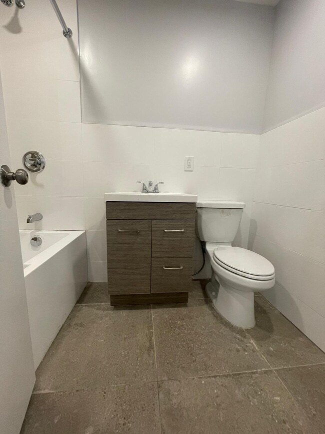 168 Ocean Ave 11 - 178 Ocean Ave Unit 11