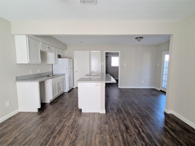 Photo - 1960 Upland Dr