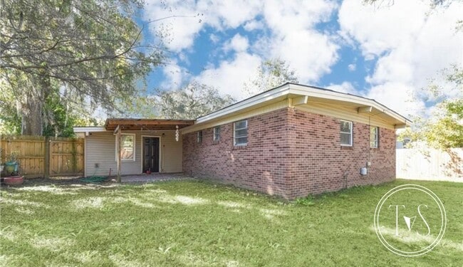 Photo - RATE DROP ALERT (was $2300/month)!