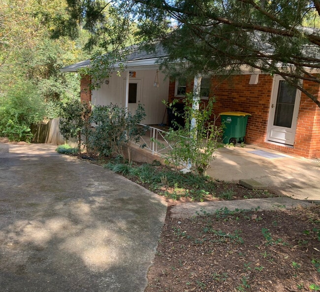 Photo - 517 Woodland Hills Dr