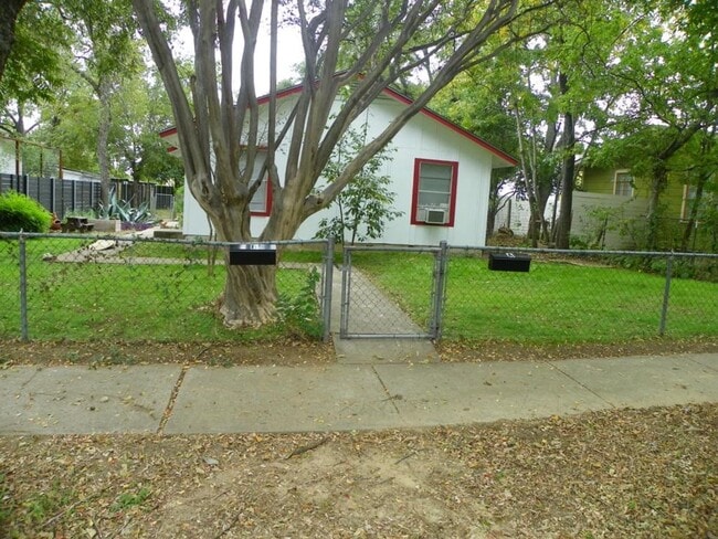 Photo - 2007 E 16th St Apartment Unit A