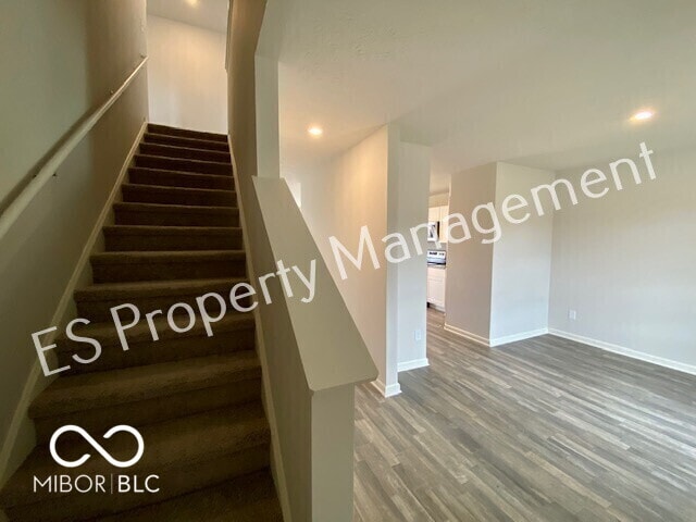 Photo - 2608 W Kings Cyn Dr