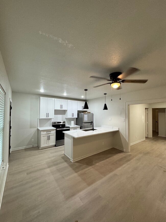 Photo - 4928 Avenue R 1/2