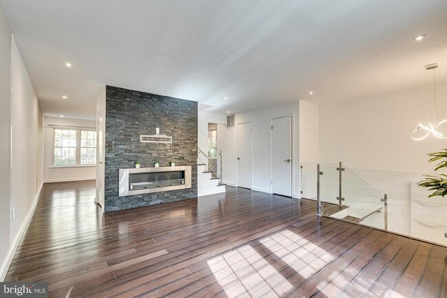 Photo - 6153 Forest Creek Ln