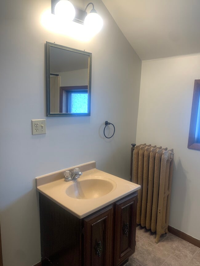 Bathroom - 210 N Sophie St Unit B