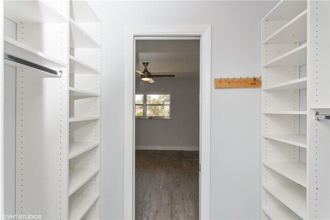 1000 River Reach Dr Unit 123