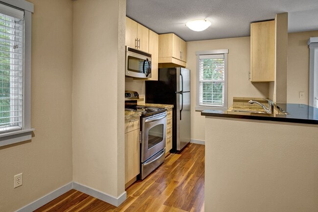 Building Photo - Vermont Rental