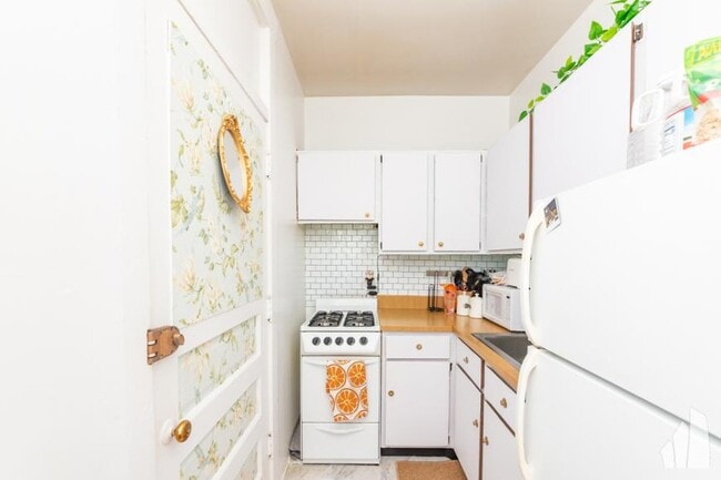 1 bedroom in Chicago IL 60657 - 1 bedroom in Chicago IL 60657 Condo Unit 24-2A