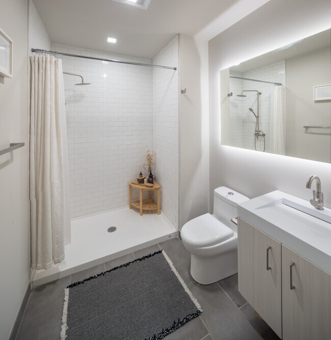 Photo - Uno on Chestnut