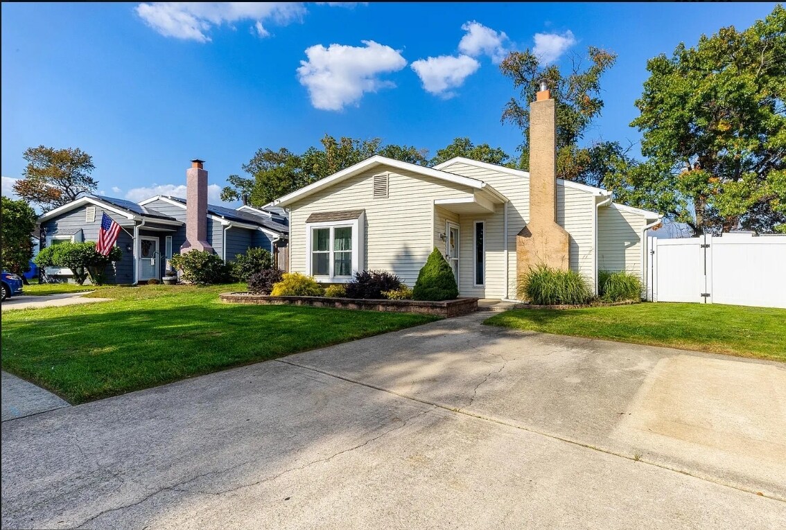 Photo - 138 Harvest Rd (Logan Township, NJ)