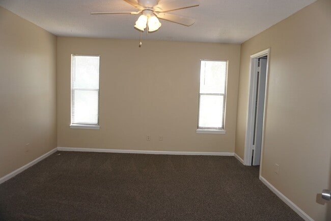Photo - 3 bedroom/2 bathroom townhome
