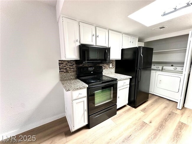 Photo - 2112 Venus Ave Unidad A