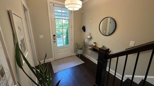 Photo - 1070 Aster Rd