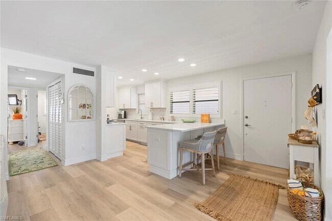 Photo - 1910 Gulf Shore Blvd N