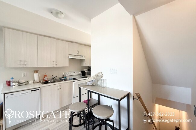 Photo - Renovated 3-Bedroom, 2.5-Bath Townhome in ... Unit 28