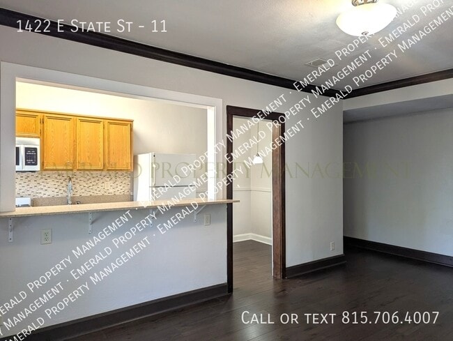 Photo - 1422 E State St Unit 11