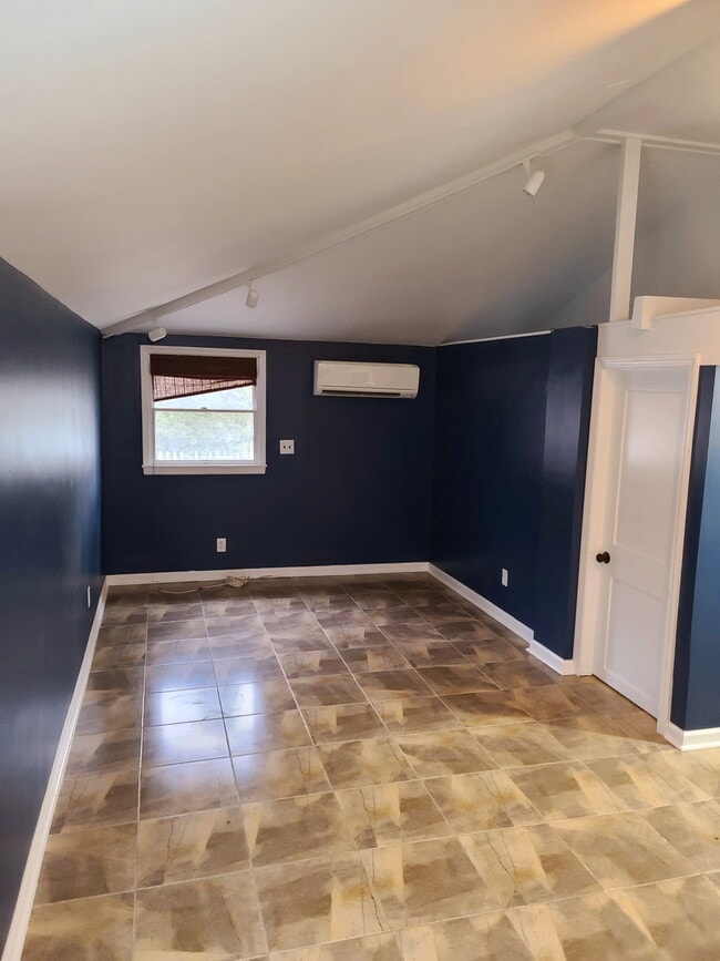 Photo - 133 N Country Rd