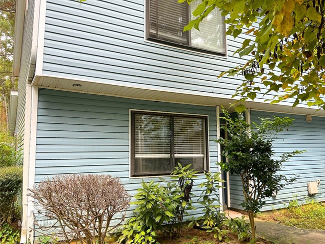 Building Photo - 8602 Creekwood Way