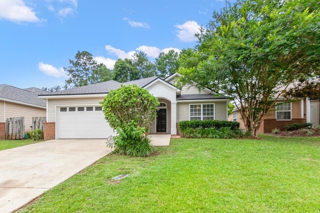 Photo - 2521 Heathrow Dr House