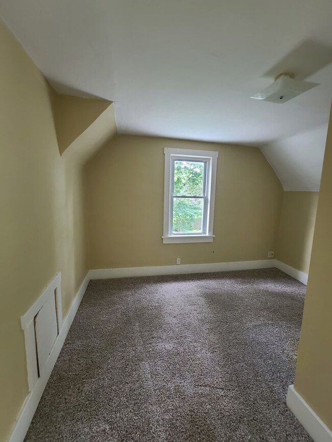 Photo - 1011 W Tremont St