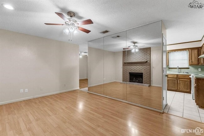 Photo - 4102 Stearns Ave