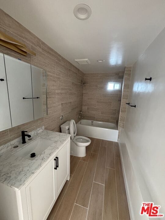 Photo - 2533 Mary St