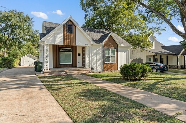 Photo - 1820 Gorman Ave