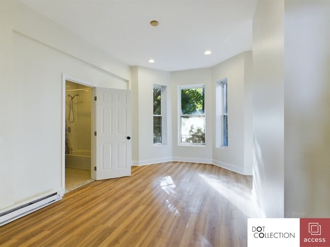 Photo - 31 Alexander St Unit #2