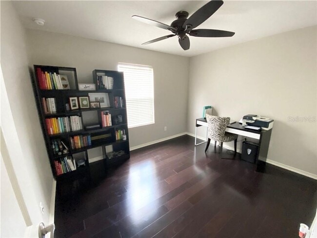 Photo - SUPER LOCATION FOR THIS 2 story 3 bdrm TOWNHOUSE!!