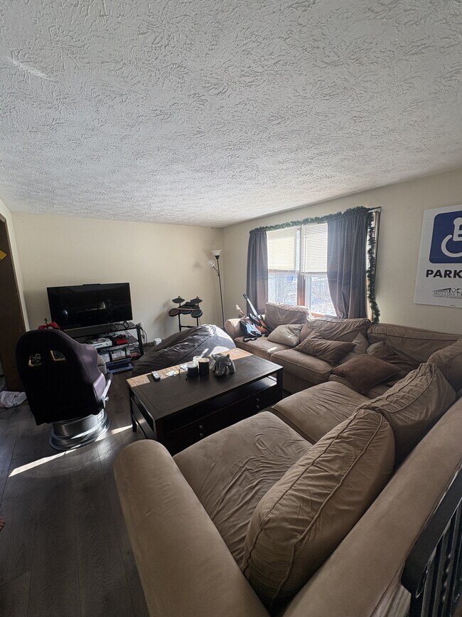 Photo - 98 Pelham Rd