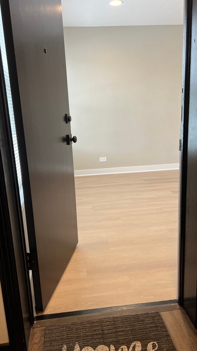 Photo - 4835 Hull St Unidad 1E