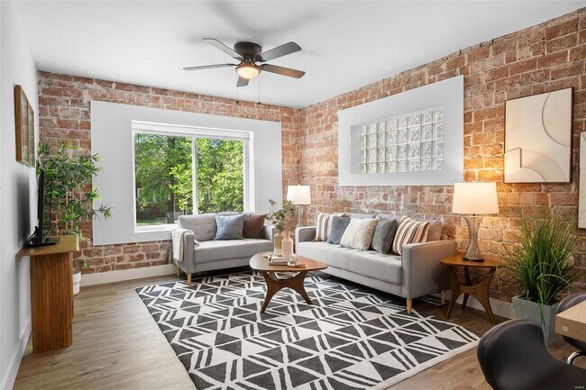 Photo - 5303 Bancroft Ave Unidad 1W
